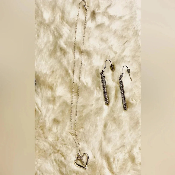 Rhinestone Circle Pendant Necklaces, Earrings & much more. - Picture 5 of 9